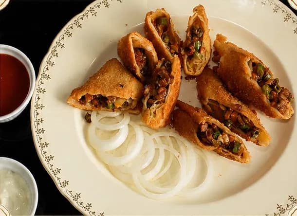 Veg Spring Rolls (6 pcs)